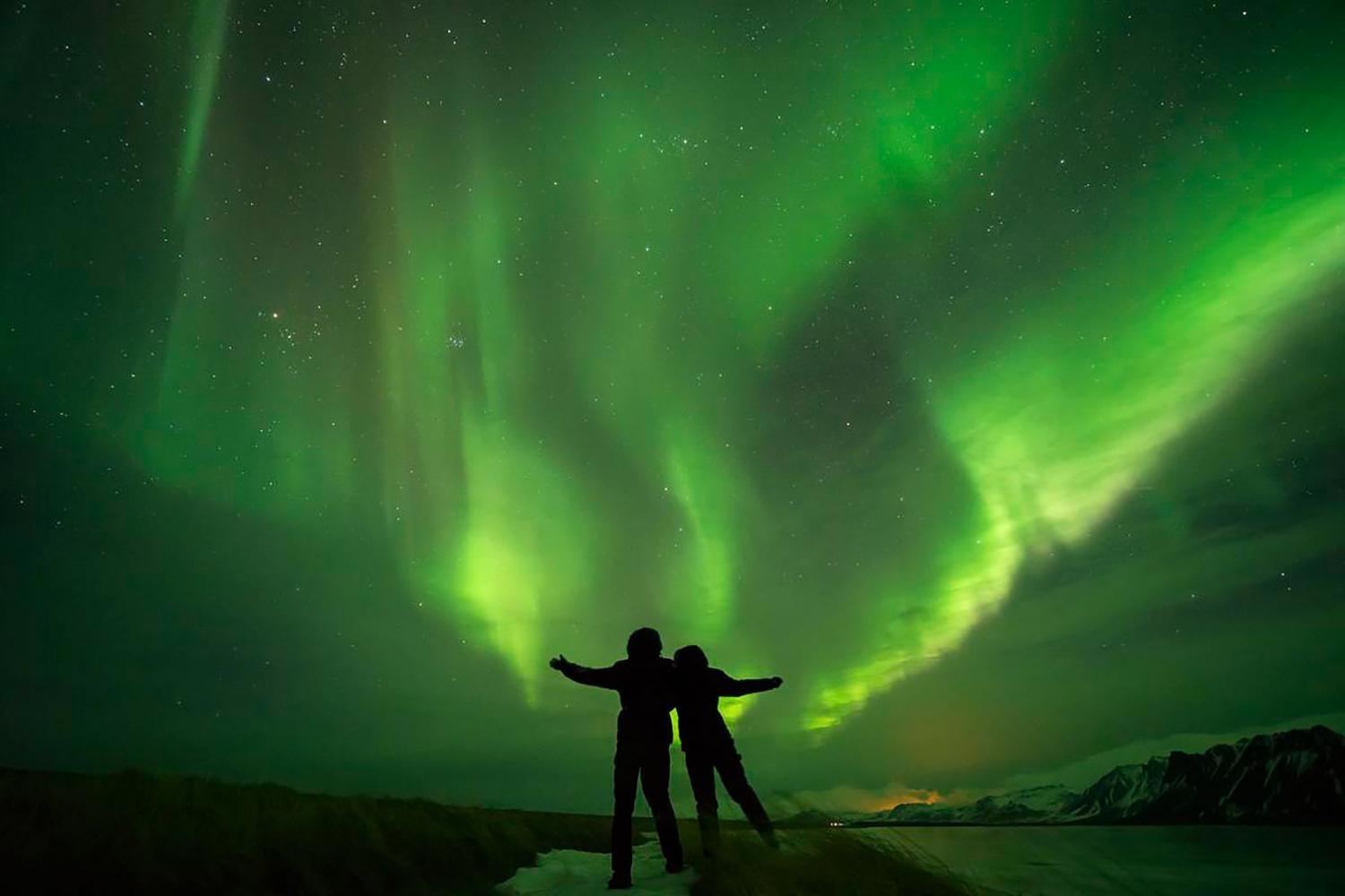 Auroras boreales verdes en Islandia